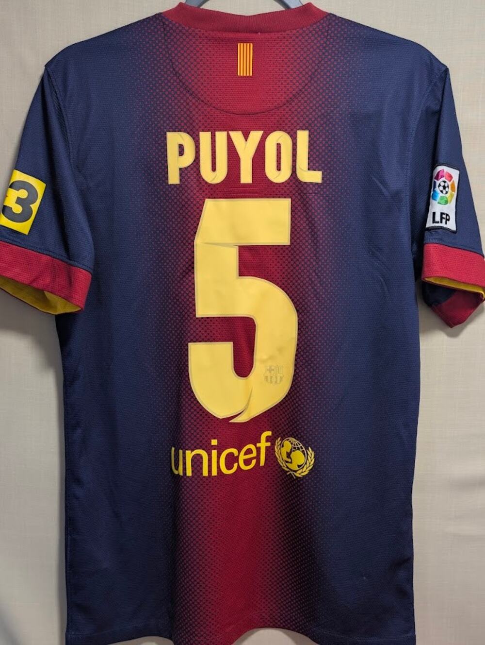FC Barcelona 2012-13 Carles Puyol Home Jersey Mens Small Nike